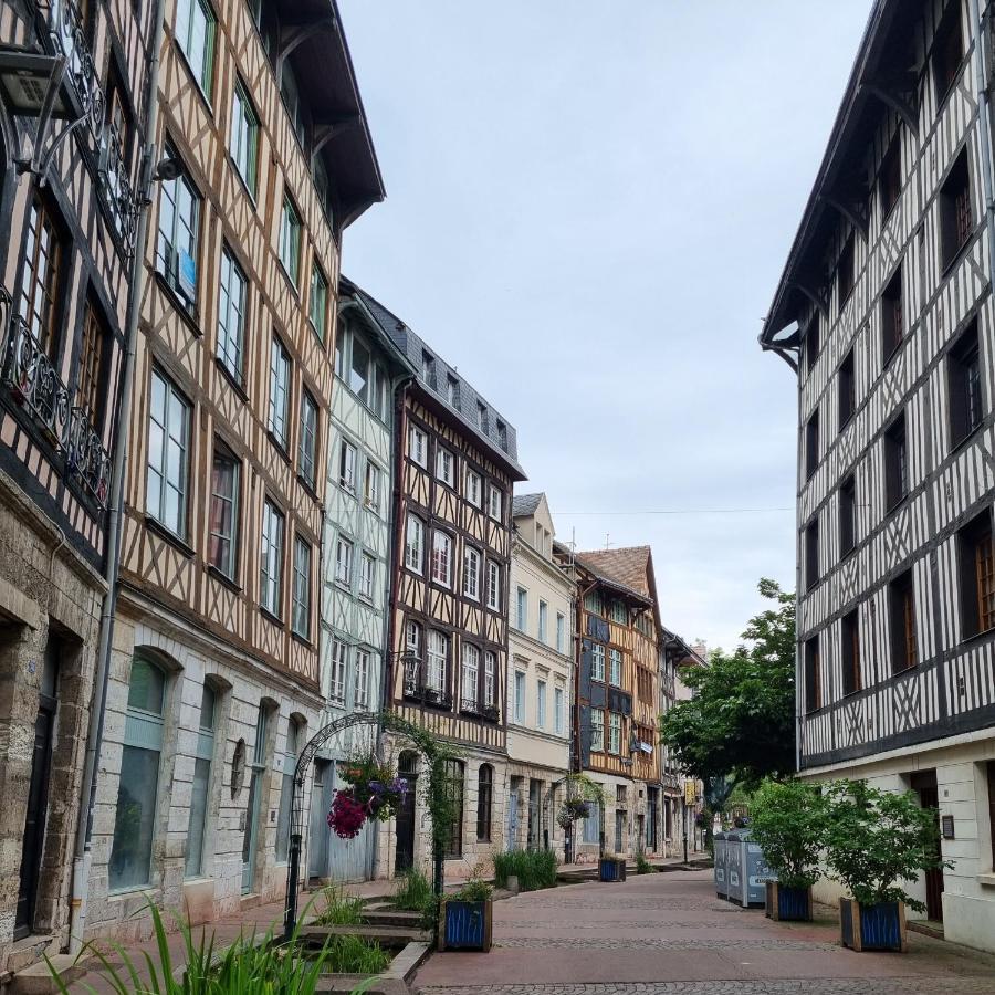 Apartment Centre-ville Le Nid D'amour Jacuzzi Rouen